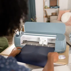 Cricut Maker™ 4 + Gesamtpaket + Cricut Access™ Abo